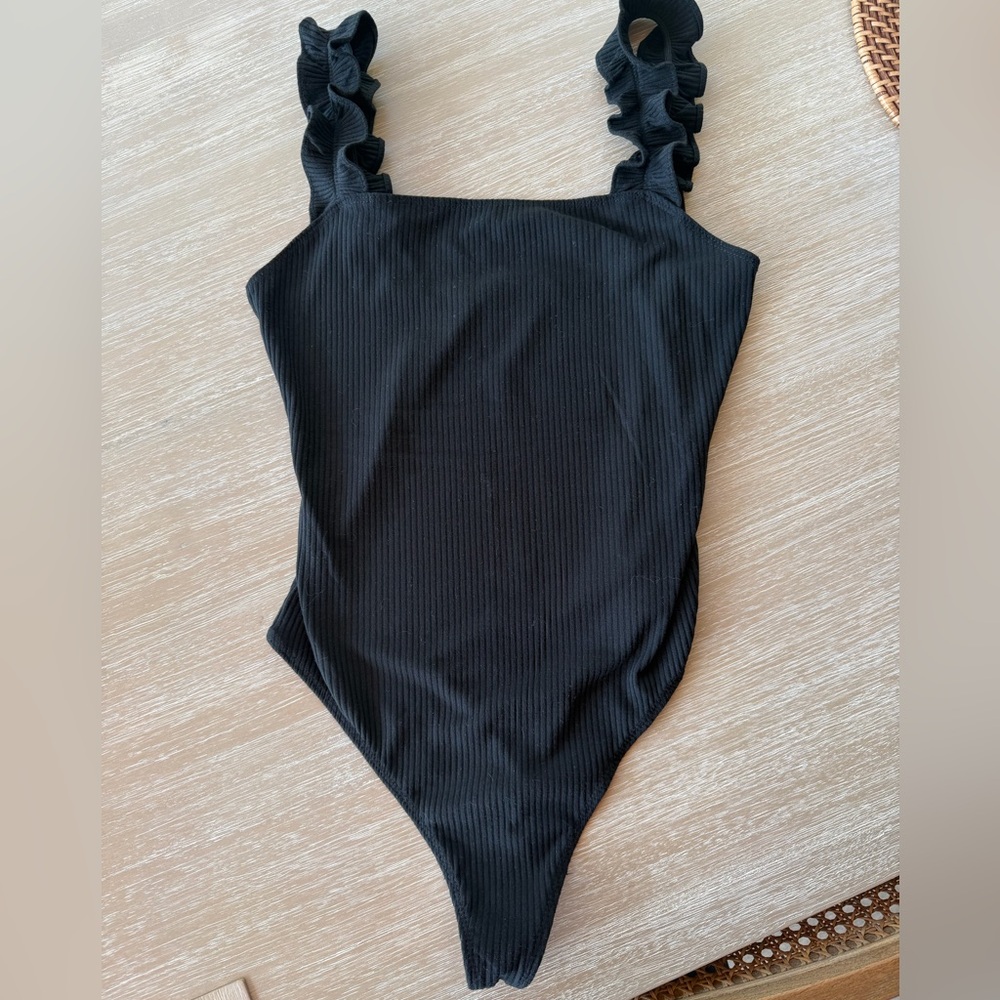 Nordstrom Elodie Black Ribbed Bodysuit with Ruffled Straps Medium